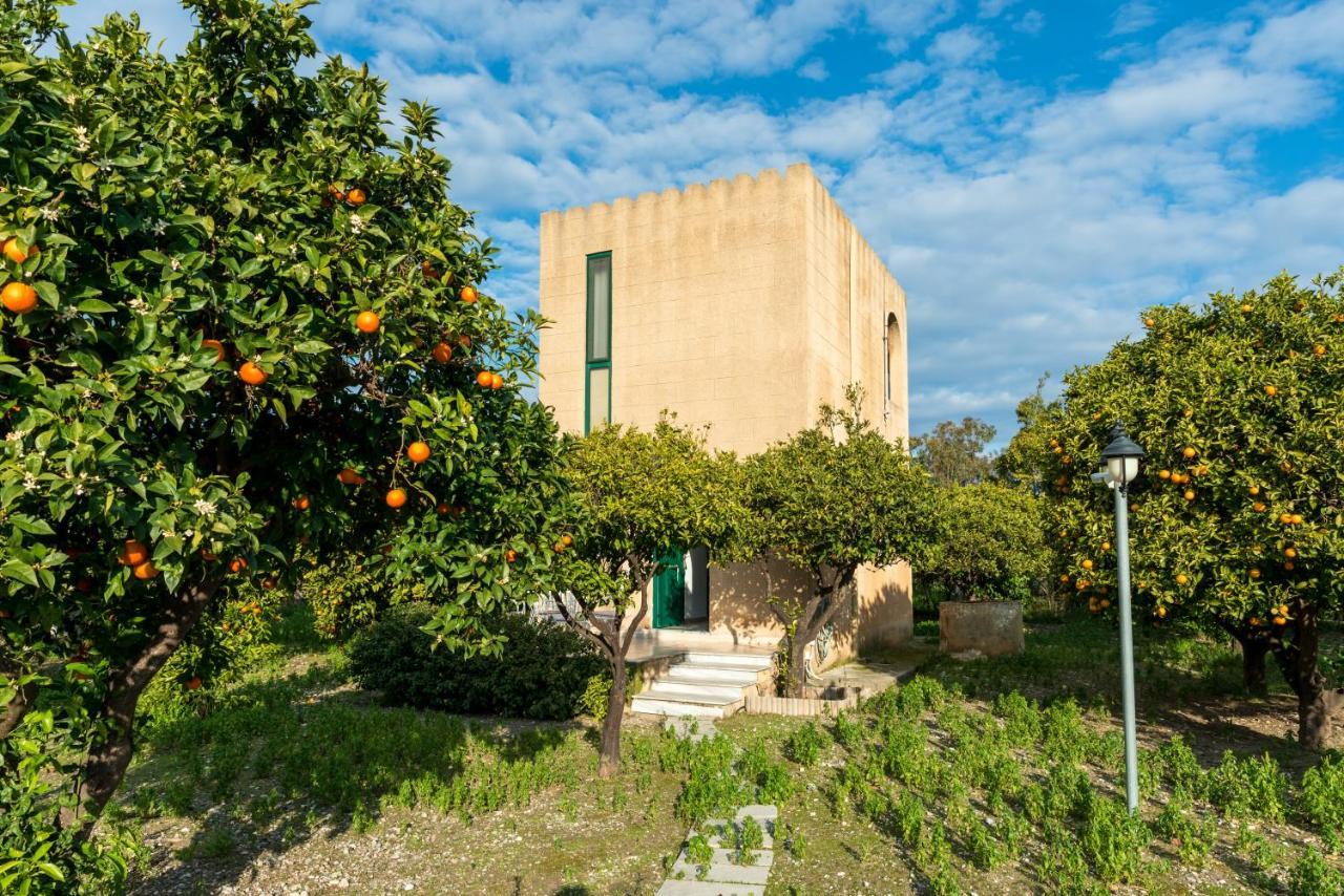 The Tower With The Orange Tree Garden Holiday home